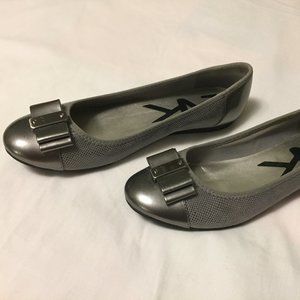 Anne Klein Sport Flats Silver Size 8.5 M